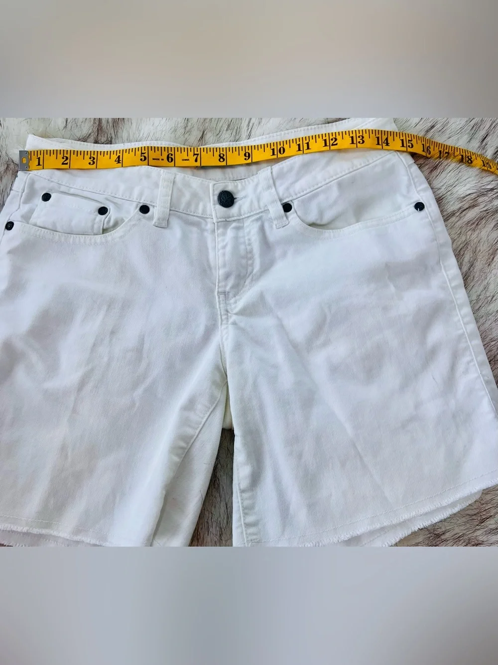 prAna White Denim Jean Shorts Women’s 2/26 Raw Frayed Hem 5 Pocket